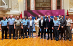 18. jun 2024. Predsednici odbora sa polaznicima 13. klase Visokih studija bezbednosti i odbrane